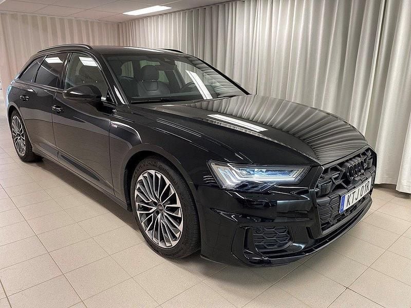 Svart (mytsvart metallic) Begagnad 2023 Audi A6 S-Line Kombi | 549 000 kr - Bild 1/3