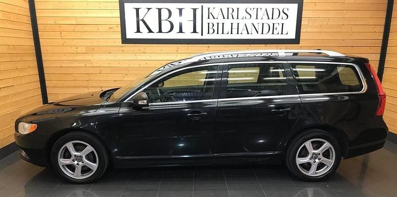 Svart Begagnad 2011 Volvo V70 Summum Kombi | 84 900 kr (Marknadspris) - Bild 1/4