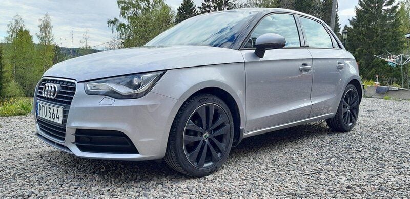 Silver Begagnad 2014 Audi A1 Sportback Sport Halvkombi | 70 000 kr (Bra pris) - Bild 1/4