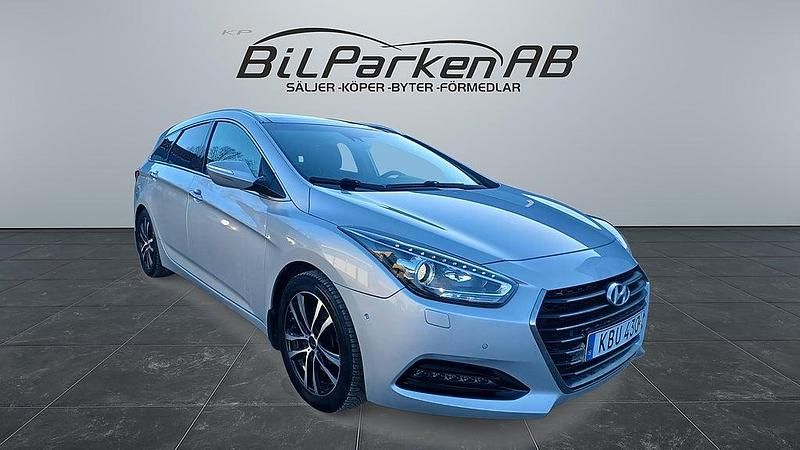 Begagnad Hyundai i40 141 HK (103 kW) 2015 Silver Kombi