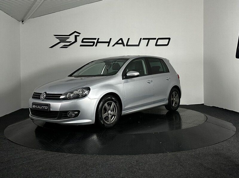 Silver Begagnad 2012 VW Golf VII Dark Label Halvkombi | 54 900 kr (Dyr) - Bild 1/4