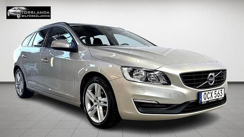 Begagnad Volvo V60 121 HK (88 kW) 2016 Ljusbrun Kombi