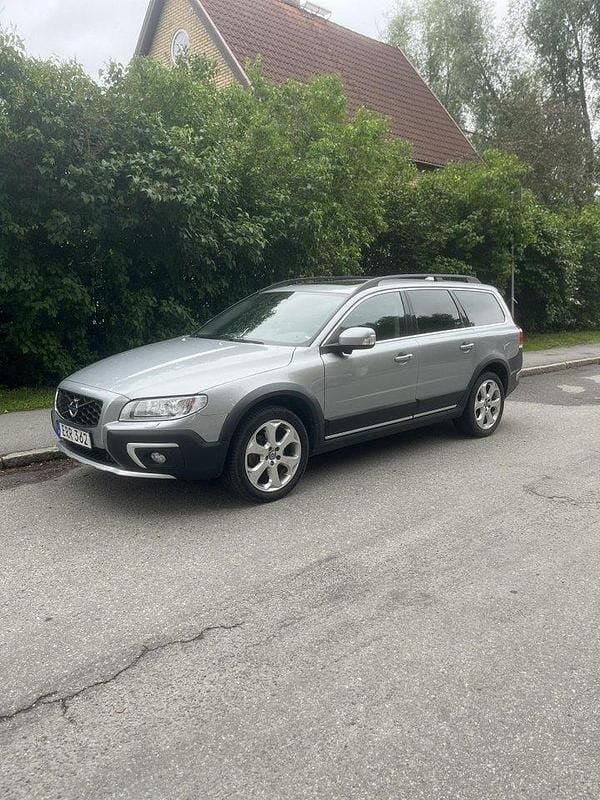 Silver Begagnad 2016 Volvo XC70 Standard SUV | 190 000 kr (Superpris) - Bild 1/4