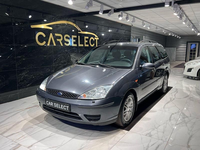 Grå Begagnad 2003 Ford Focus Kombi | 24 900 kr (Marknadspris) - Bild 1/4