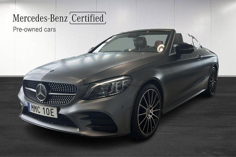 Grå (white) Begagnad 2021 Mercedes C220 Cab | 459 000 kr - Bild 1/4