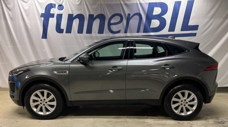 Grå Begagnad 2019 Jaguar E-Pace SUV | 229 900 kr (Marknadspris) - Bild 1/4
