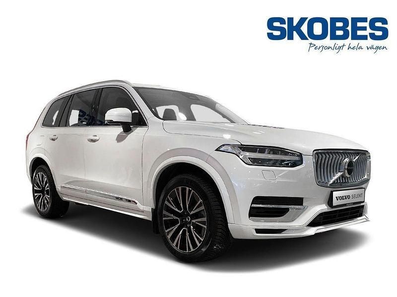 Vit Begagnad 2024 Volvo XC90 Plus SUV | 769 900 kr (Marknadspris) - Bild 1/4