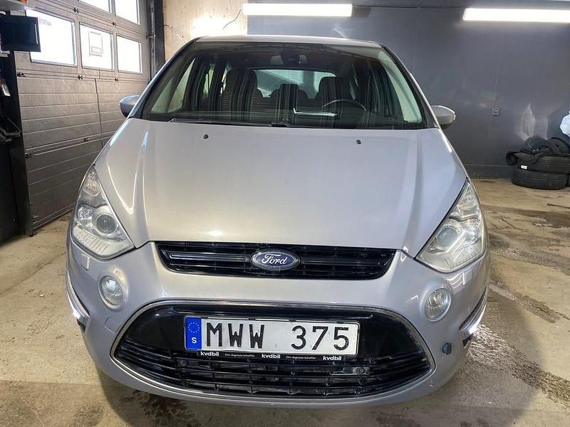 Begagnad Ford S-MAX Business Edition 163 HK (119 kW) 2012 Grå Minibuss