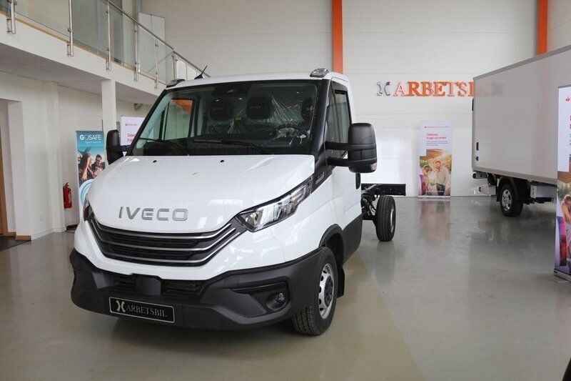 Begagnad Iveco Daily 2024 Vit Van
