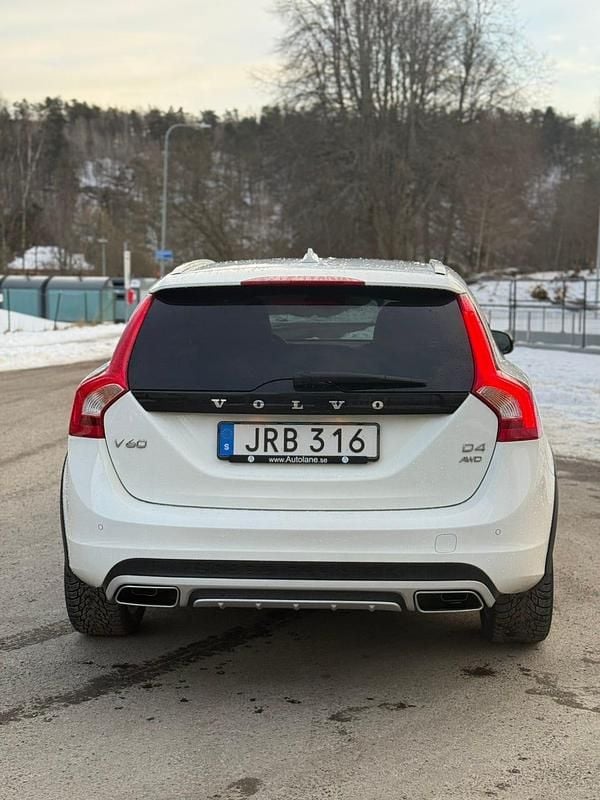 Begagnad Volvo V60 CC 190 HK (139 kW) 2017 Kombi