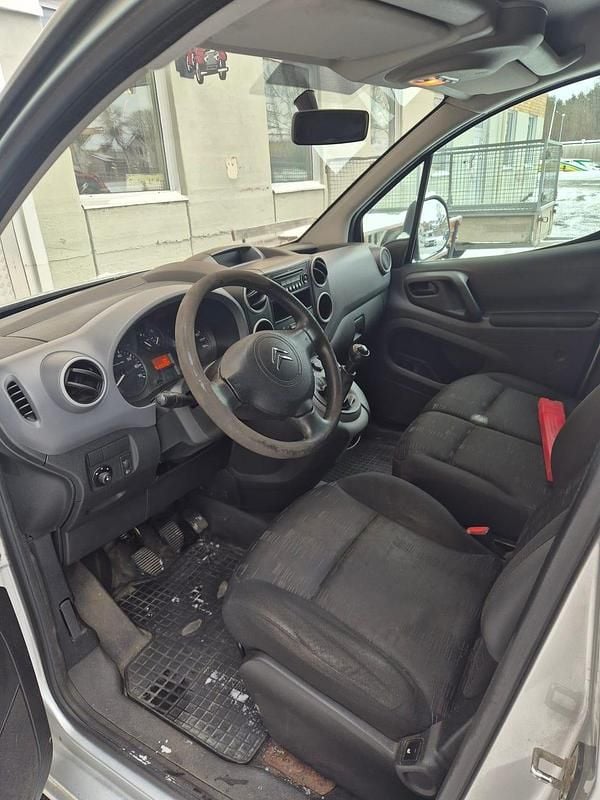 Begagnad Citroën Berlingo 90 HK (66 kW) 2010 Minibuss