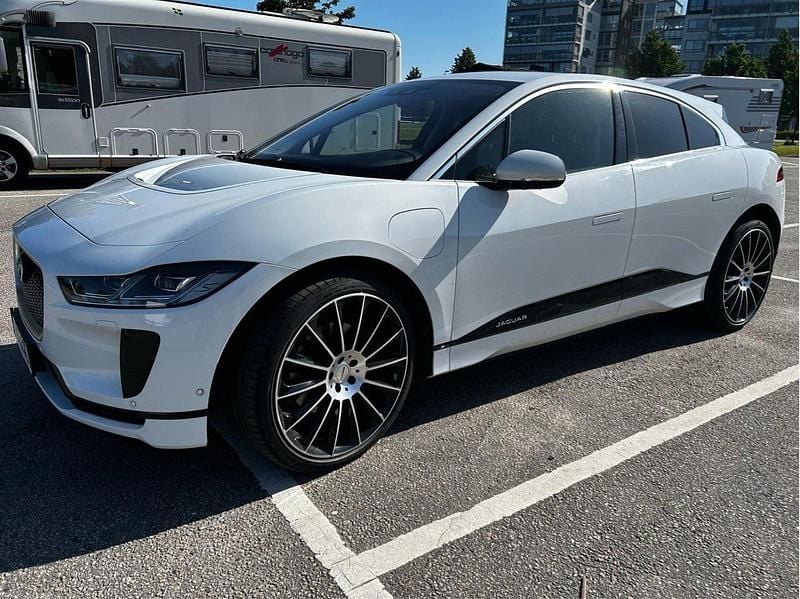 Vit Begagnad 2019 Jaguar I-Pace SUV | 278 000 kr (Bra pris) - Bild 1/4