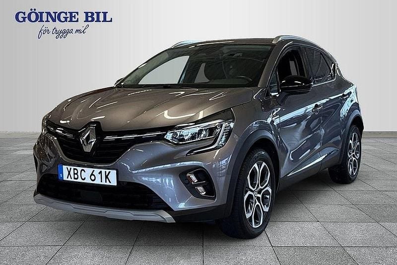 Grå Begagnad 2022 Renault Captur Intens SUV | 179 000 kr (Marknadspris) - Bild 1/3