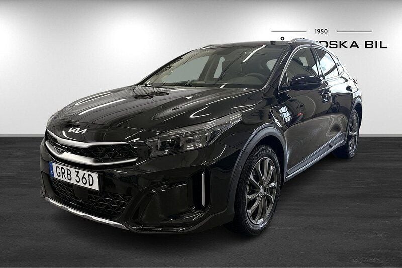Svart Begagnad 2023 Kia XCeed 2 SUV | 299 000 kr (Marknadspris) - Bild 1/4