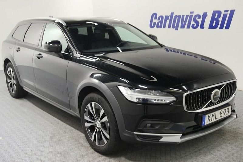 Begagnad Volvo V90 CC 198 HK (145 kW) 2022 Svart Kombi