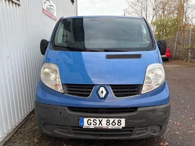 Blå Begagnad 2012 Renault Trafic Minibuss | 54 900 kr (Marknadspris) - Bild 1/2