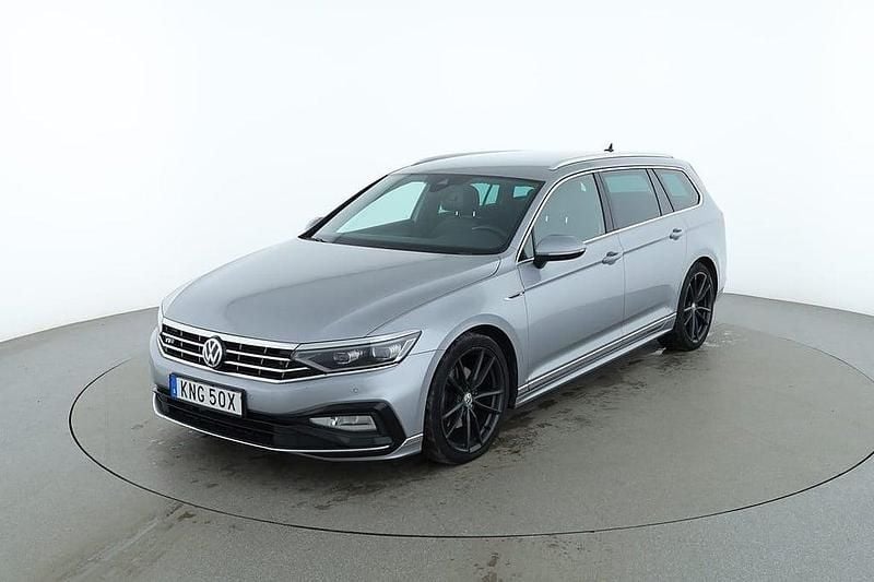 Begagnad VW Passat R-line 192 HK (141 kW) 2020 Silver Kombi
