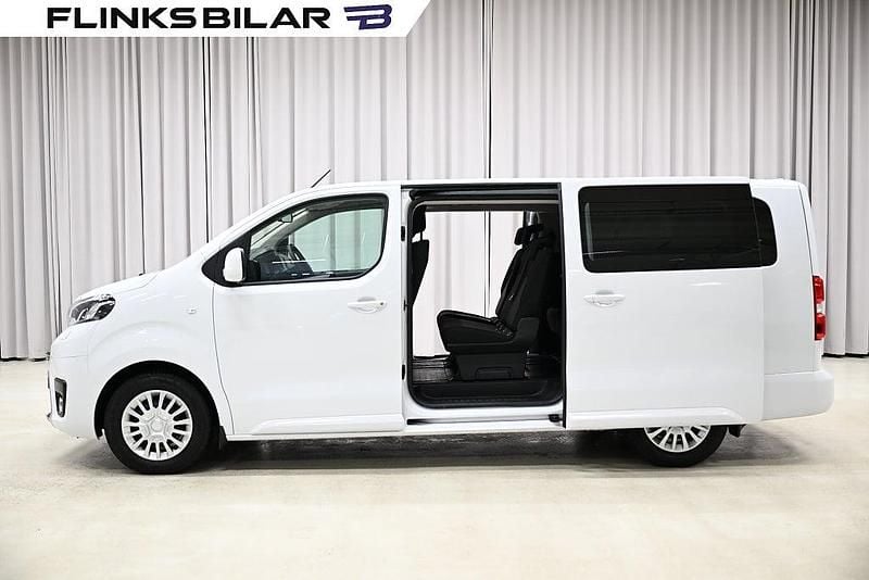 Vit Begagnad 2022 Toyota Proace Verso Kombi | 348 750 kr (Marknadspris) - Bild 1/4
