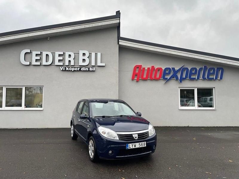 Blå Begagnad 2012 Dacia Sandero Halvkombi | 35 000 kr (Bra pris) - Bild 1/4