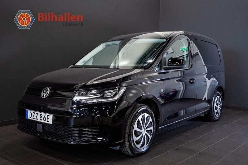 Svart Begagnad 2021 VW Caddy Minibuss | 159 900 kr (Marknadspris) - Bild 1/4