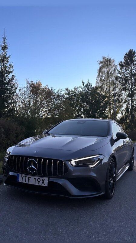 Grå Begagnad 2022 Mercedes CLA35 AMG Shooting Brake AMG Kombi | 469 000 kr - Bild 1/4