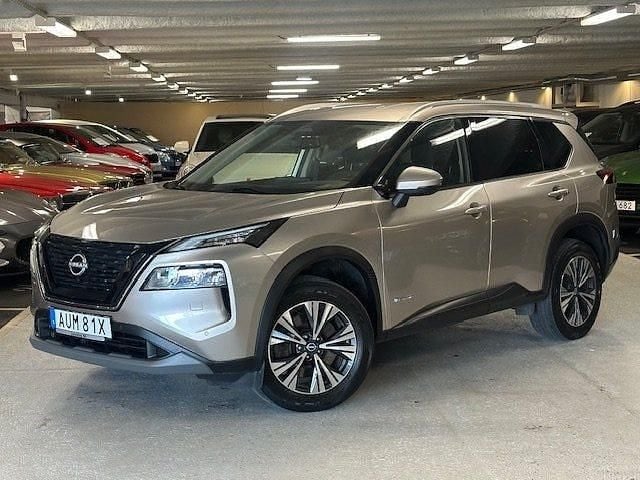 Sundustmetallic Begagnad 2023 Nissan X-Trail SUV | 269 900 kr - Bild 1/4