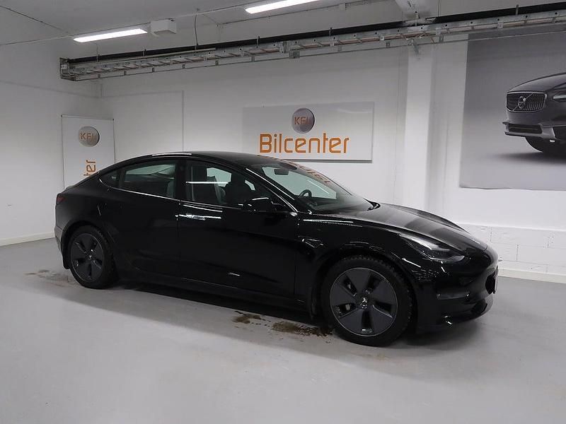 Begagnad Tesla Model 3 Long Range AWD 366 kW (498 HK) 2020 Svart Sedan