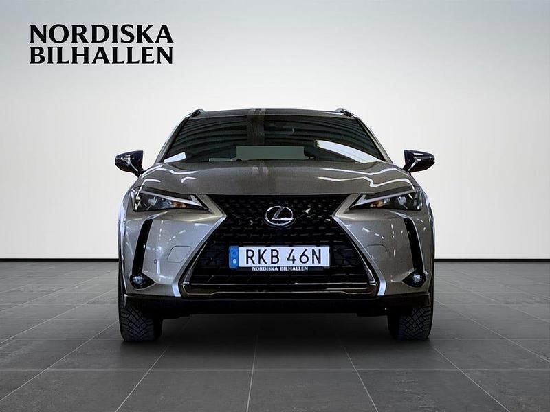 Begagnad Lexus UX 250h 184 HK (135 kW) 2022 Grå SUV