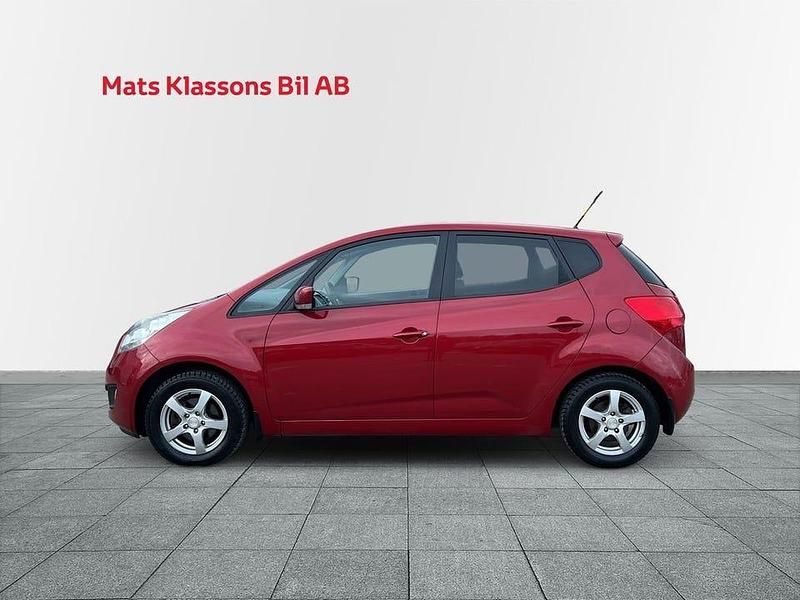 Begagnad Kia Venga 91 HK (66 kW) 2014 Röd Halvkombi