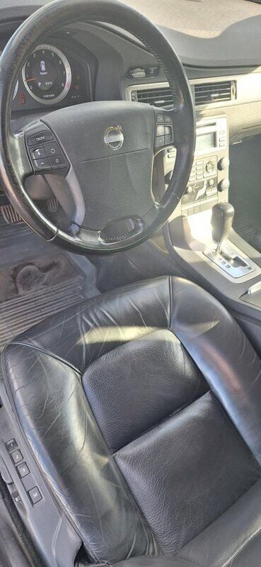 Grå Begagnad 2009 Volvo V70 Summum Kombi | 45 000 kr (Superpris) - Bild 1/4
