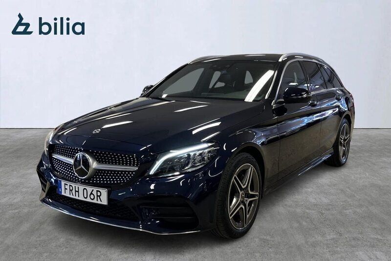 Mörkblå (blå) Begagnad 2019 Mercedes C220 Kombi | 329 000 kr (Marknadspris) - Bild 1/4