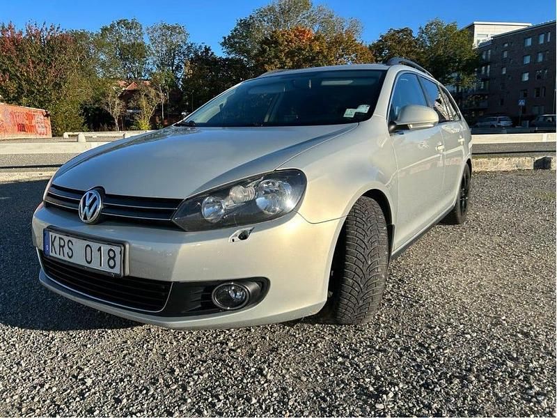 Grågrön Begagnad 2010 VW Golf GT Kombi | 27 000 kr (Superpris) - Bild 1/4
