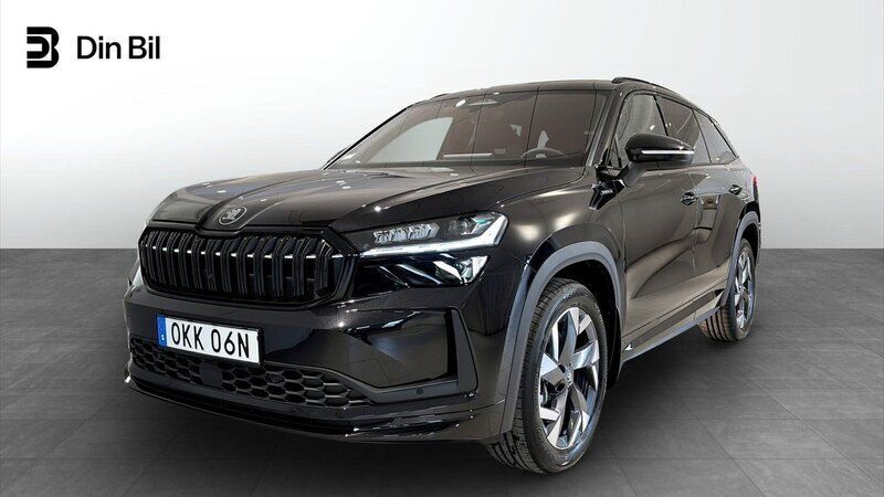 Svart Ny 2025 Skoda Kodiaq SportLine SUV | 542 200 kr (Marknadspris) - Bild 1/4