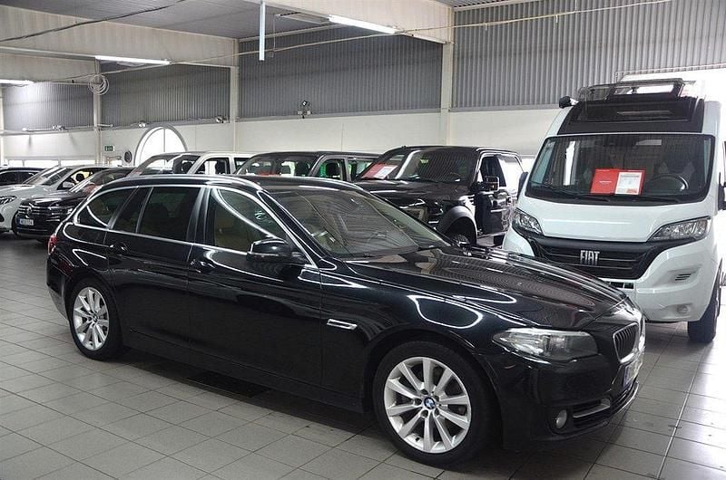 Svart Begagnad 2013 BMW 520 Kombi | 119 900 kr (Lite dyr) - Bild 1/4