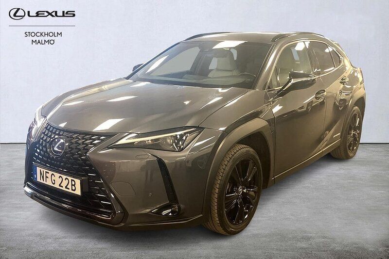 Grå Begagnad 2021 Lexus UX 250h Sport Line SUV | 299 000 kr (Marknadspris) - Bild 1/4