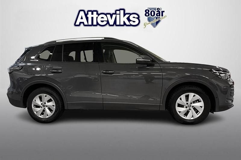 Begagnad VW Tiguan 151 HK (111 kW) 2024 Grå SUV