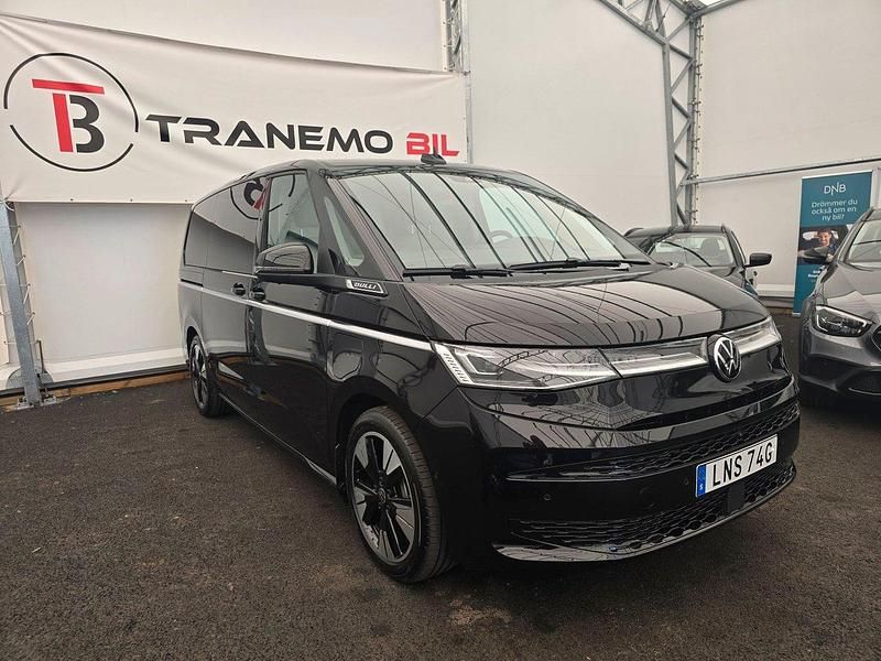 Svart Begagnad 2025 VW T7 Style Van | 869 000 kr - Bild 1/4