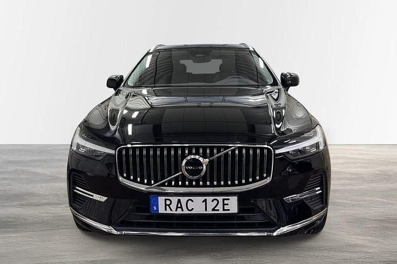 Begagnad Volvo XC60 Core 355 HK (261 kW) 2023 Svart SUV
