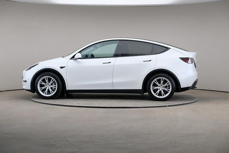 Begagnad Tesla Model Y Long Range AWD 378 kW (514 HK) 2023 Multicoat: pearl white SUV