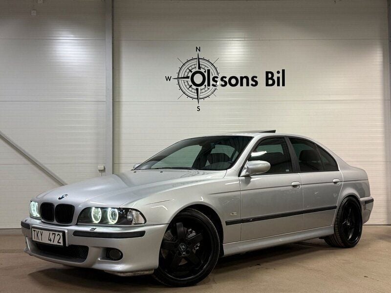 Silver Begagnad 1999 BMW 540 M Sport Sedan | 199 800 kr - Bild 1/4