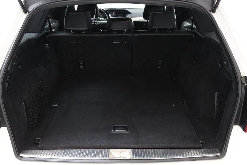 Begagnad Mercedes E220 Avantgarde 170 HK (125 kW) 2016 Vit Kombi