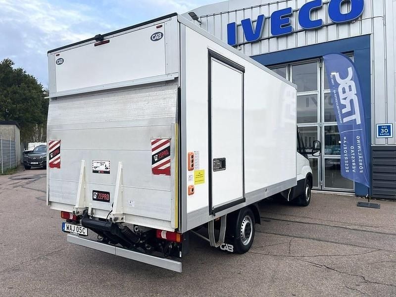 Begagnad Iveco Daily 136 HK (100 kW) 2024 Vit Van