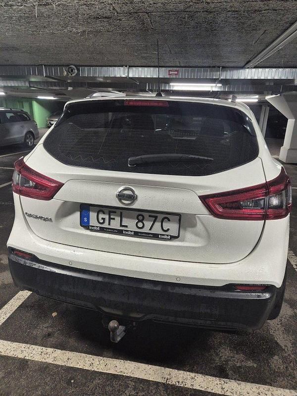 Vit Begagnad 2019 Nissan Qashqai Acenta SUV | 175 000 kr (Marknadspris) - Bild 1/4