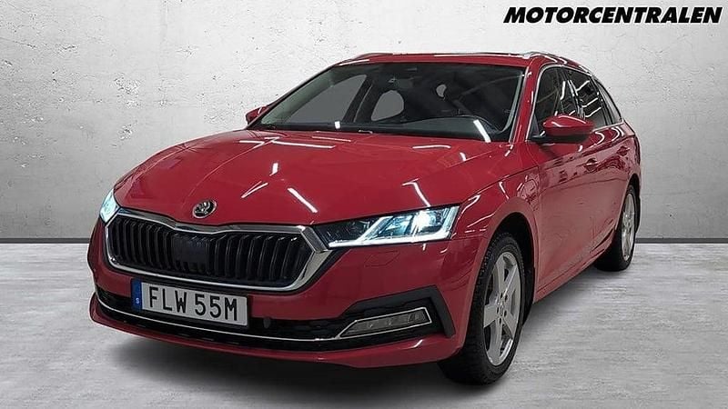 Röd Begagnad 2020 Skoda Octavia Kombi | 249 000 kr (Marknadspris) - Bild 1/4