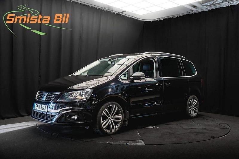 Svart Begagnad 2021 Seat Alhambra FR-Line Minibuss | 309 900 kr (Marknadspris) - Bild 1/3