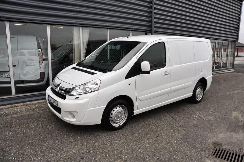 Vit Begagnad 2016 Citroën Jumpy Minibuss | 79 000 kr (Bra pris) - Bild 1/4