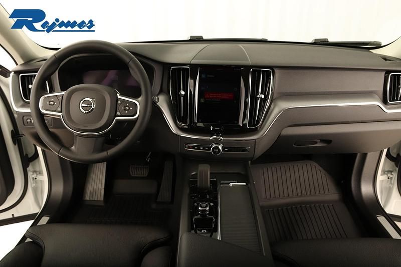 Begagnad Volvo XC60 197 HK (144 kW) 2021 Ice vit SUV