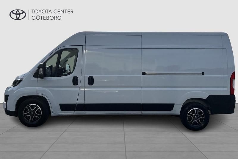 Begagnad Toyota Proace 182 HK (133 kW) 2024 Vit Minibuss