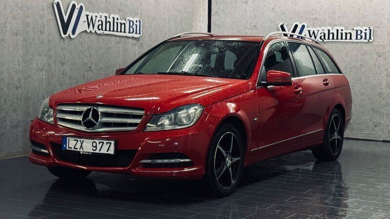 Ljusröd (röd) Begagnad 2012 Mercedes C180 Kombi | 114 900 kr (Marknadspris) - Bild 1/4
