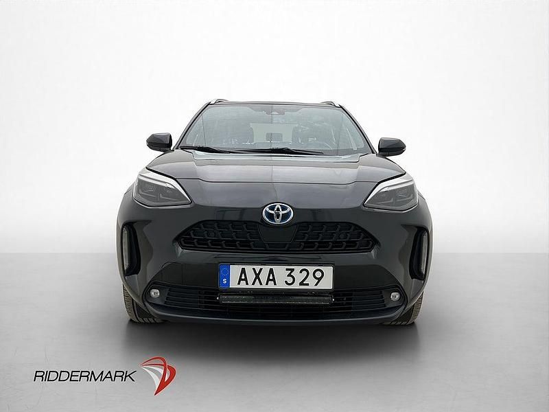 Begagnad Toyota Yaris 2022 Svart Halvkombi